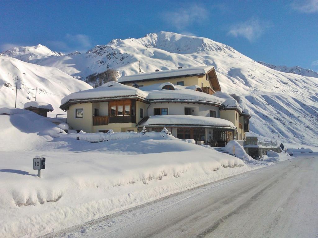 Hotel Alpenjuwel Melago ภายนอก รูปภาพ